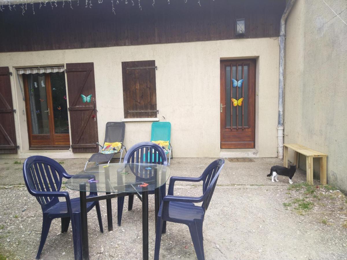 Maison Du Bonheur Mont-sous-Vaudrey Luaran gambar